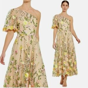 Mac Duggal Cream and Gold Asymmetrical Ruffled Sundress
Romantic Wedding Guest